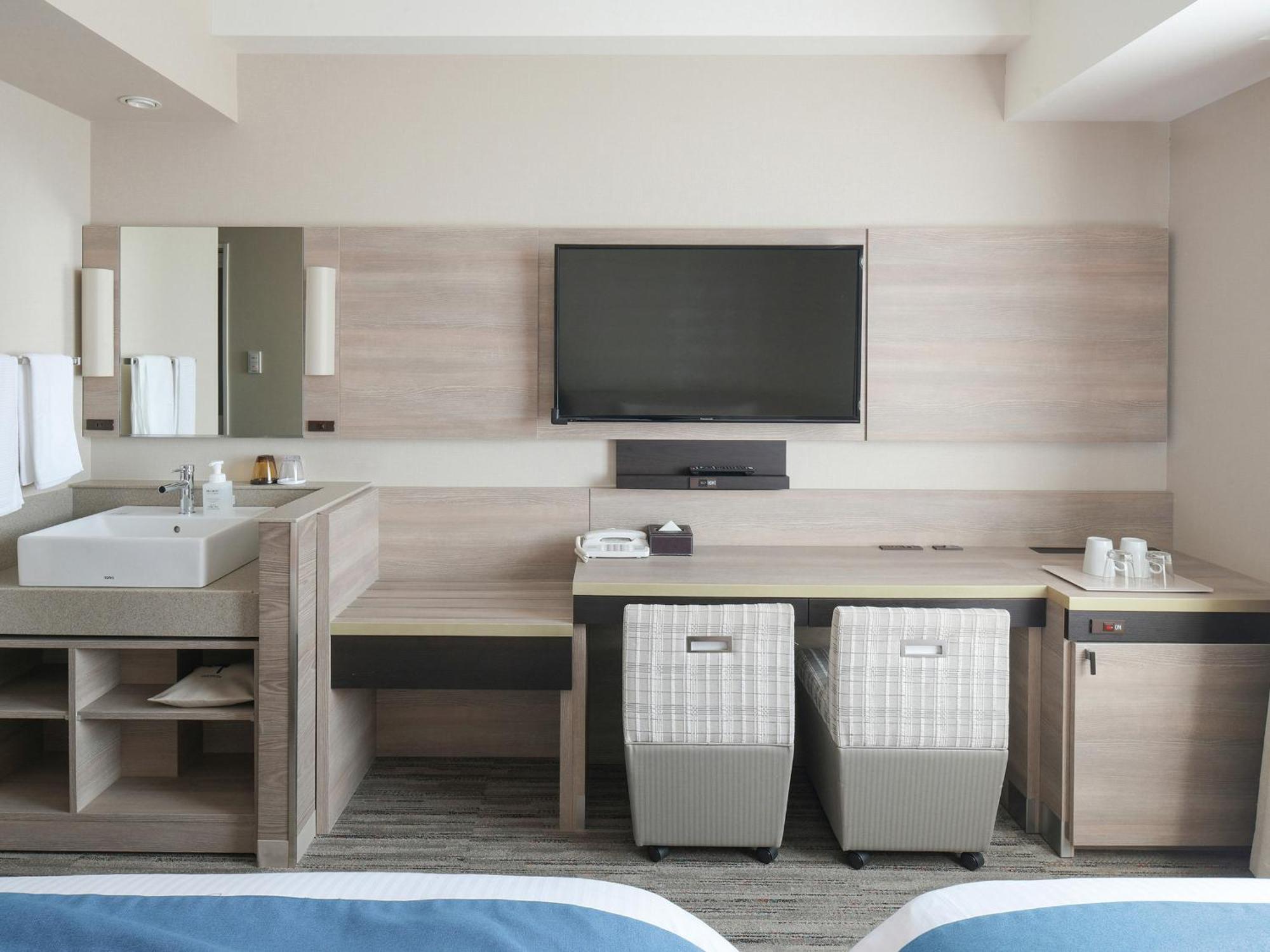 Vessel Inn Shigamoriyama Station Екстериор снимка